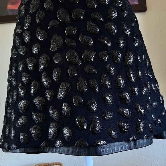 Diane Von Furstenburg DVF Black Sequin Mini Skirt Leather Trim - Picture 4 of 7